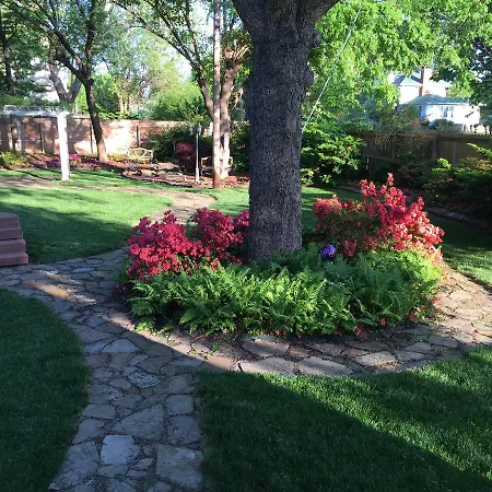 Hayes House Bed And Breakfast